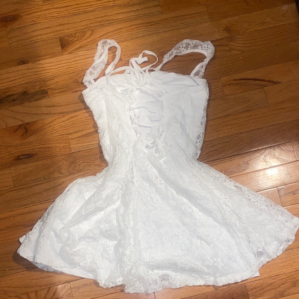 Lace Mini Dress - Picture 2 of 3